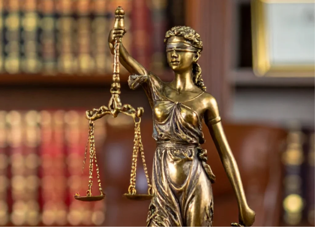 Dr. Matheus Marchesi | Advogado Criminal em Portugal